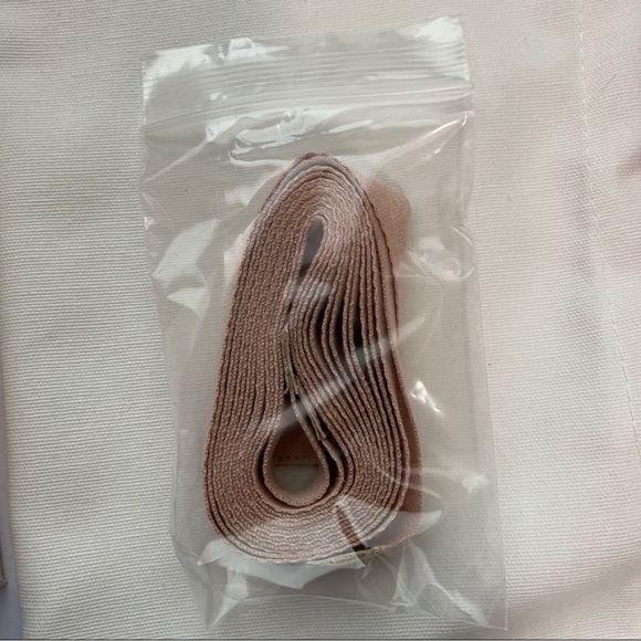 BNIB Gal Meets Glam x Margaux The Espadrille Blue - Picture 5 of 10